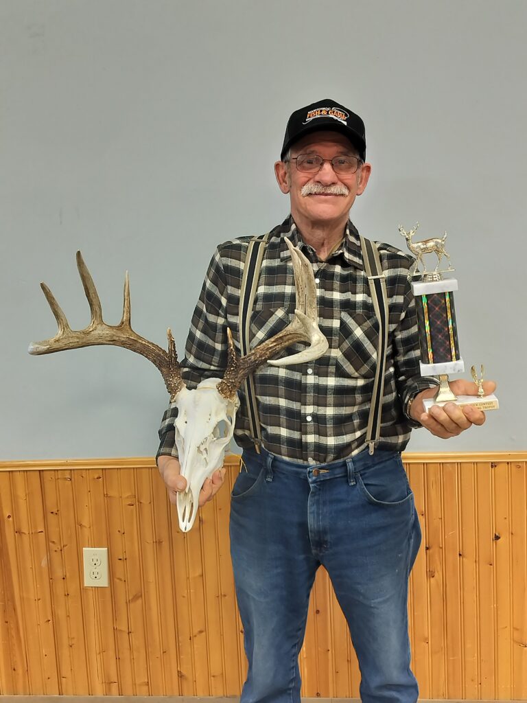 Al Klingeisen wins the Huge Rack Award